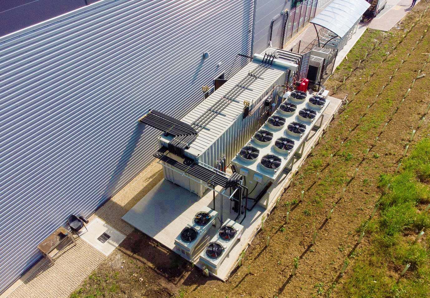 dd_cooling_co2_installation_compressed Outdoor heat recovery system from a CO2 refirgeration system